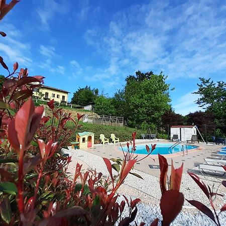 I Boidi Apartment Ница Монферато Стая снимка