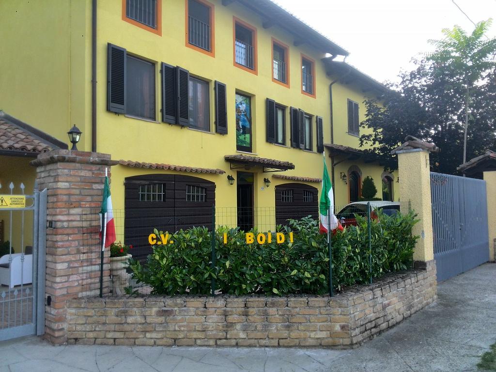 I Boidi Apartment Ница Монферато Екстериор снимка