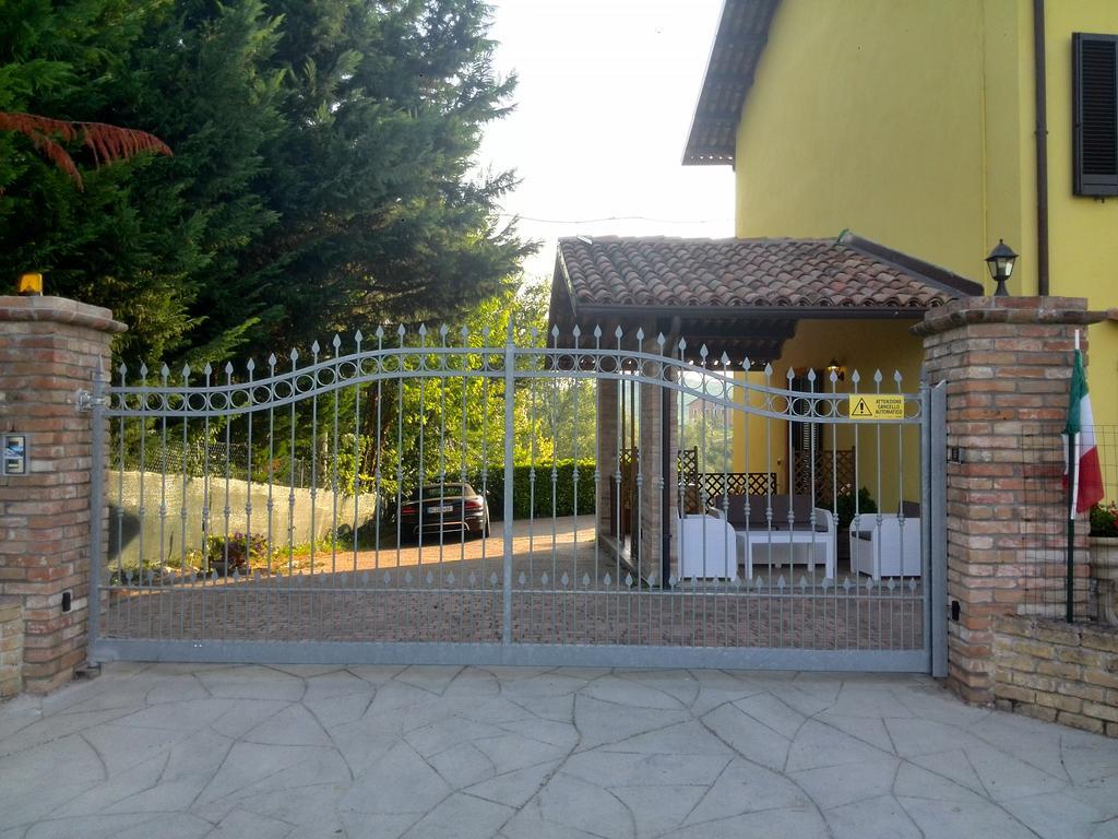 I Boidi Apartment Ница Монферато Екстериор снимка