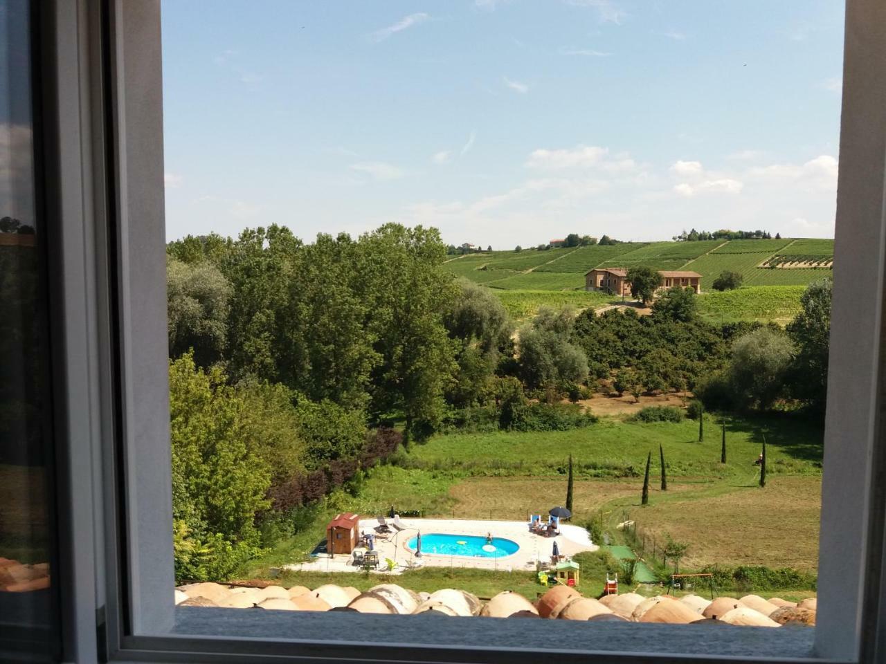 I Boidi Apartment Ница Монферато Екстериор снимка